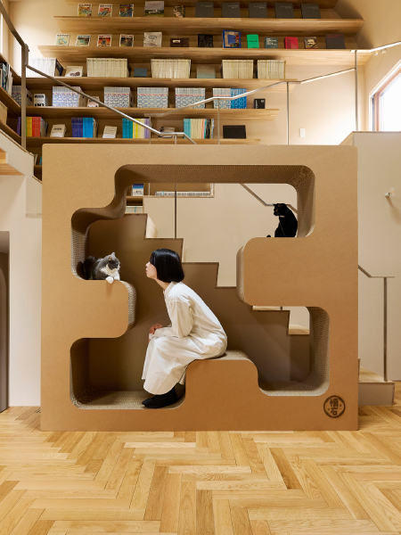 キャットタワー|A Cat Tree Wall by 懐石